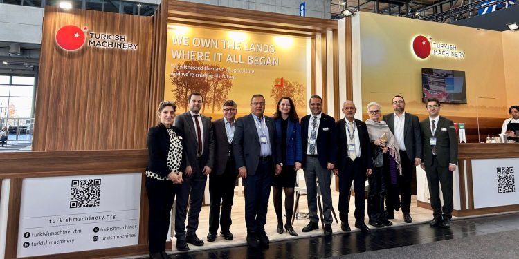 Toprağa İz Bırakanlar, Almanya’da 09-15 Kasım 2025 Tarihlerinde Düzenlenen AGRITECHNICA Uluslararası Tarım Makineleri Fuarı’na Katıldı!
